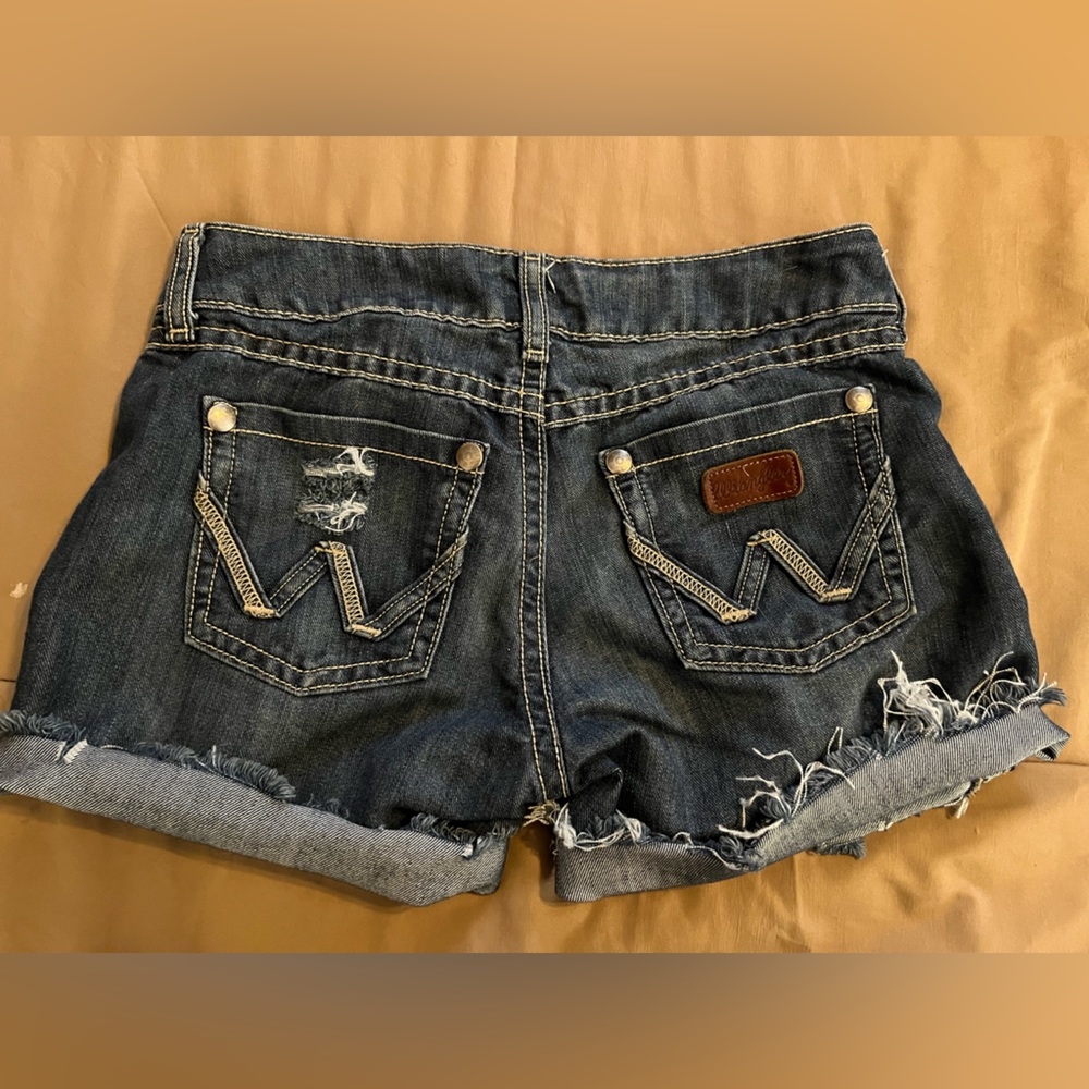 Hand cut Wrangler shorts 3/4
